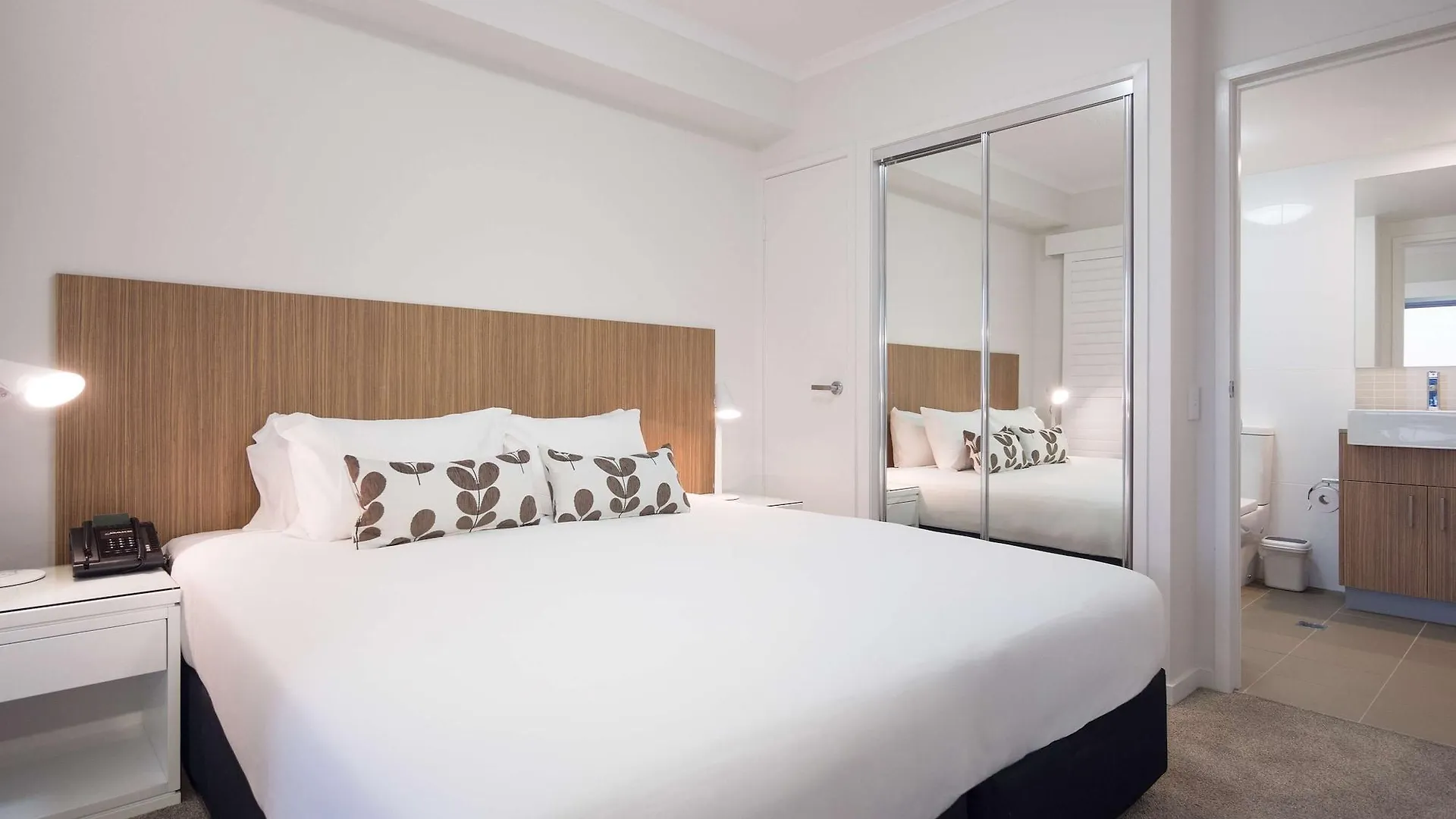 Oaks Mackay Rivermarque Hotel 4*,